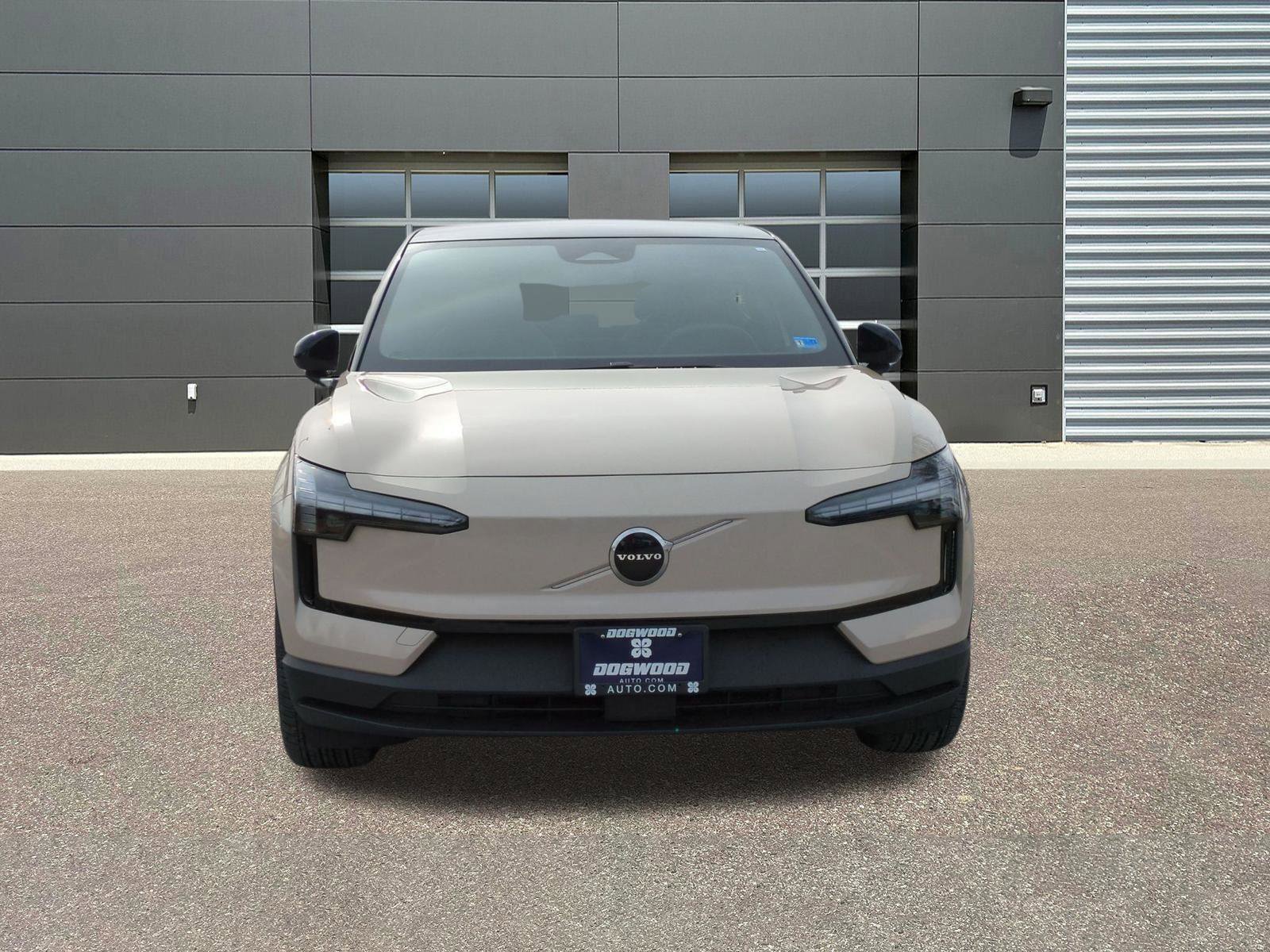 New 2026 Volvo EX30 Plus w/ Protection Package image 2