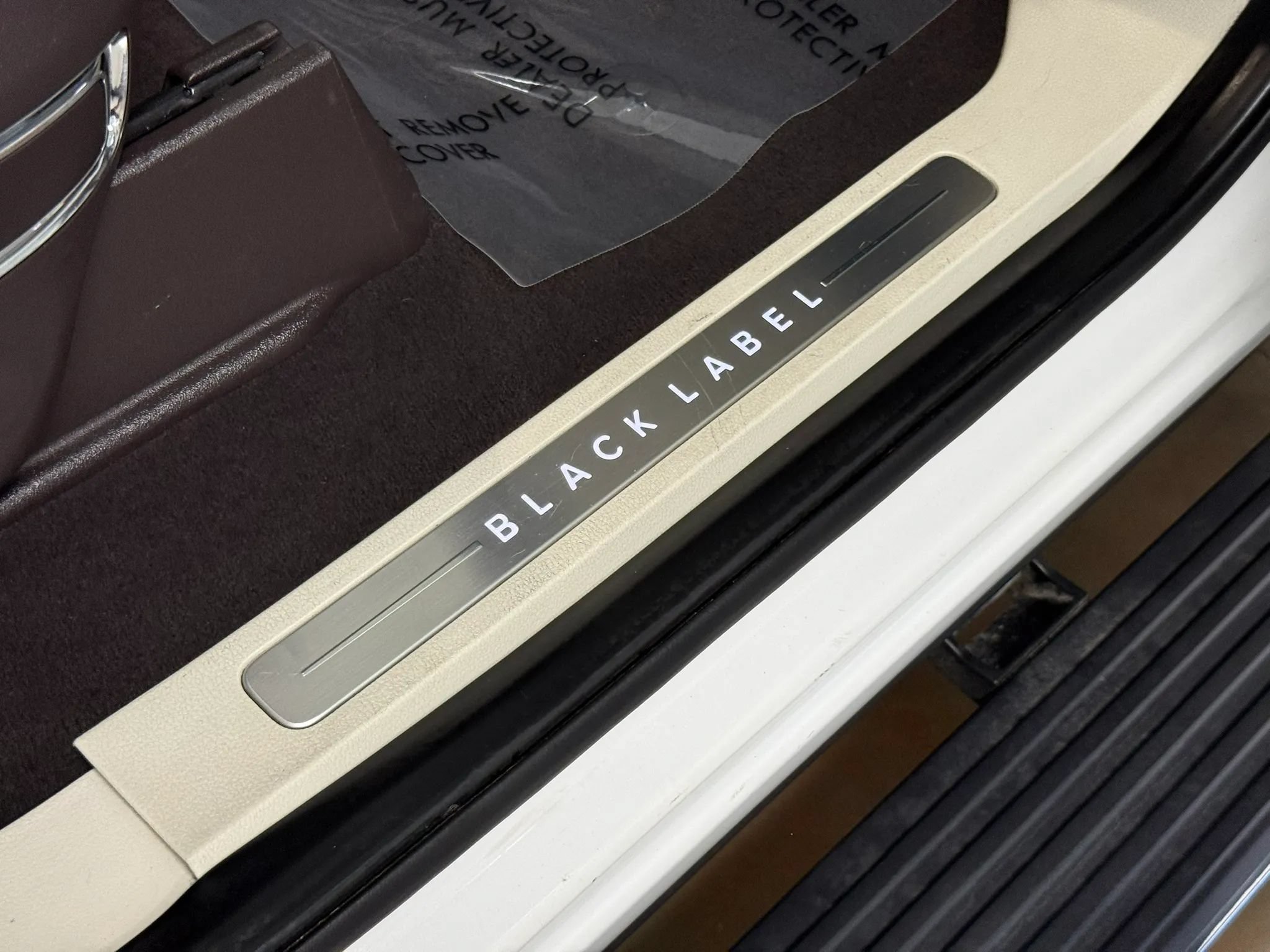 Used 2020 Lincoln Navigator L Black Label w/ Cargo Convenience Package AWD/4WD image 11