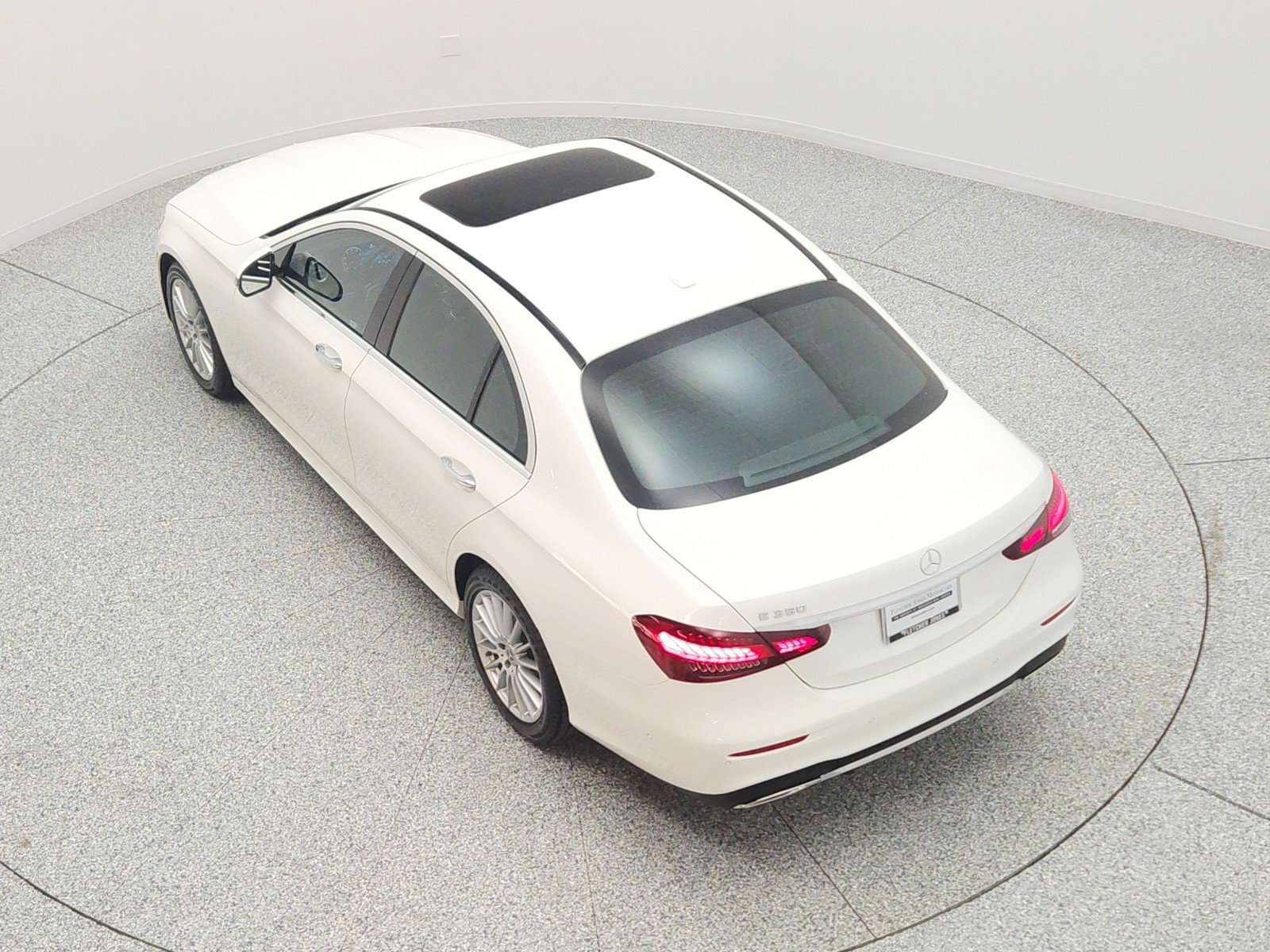 Used 2022 Mercedes-Benz E 350 Sedan image 29