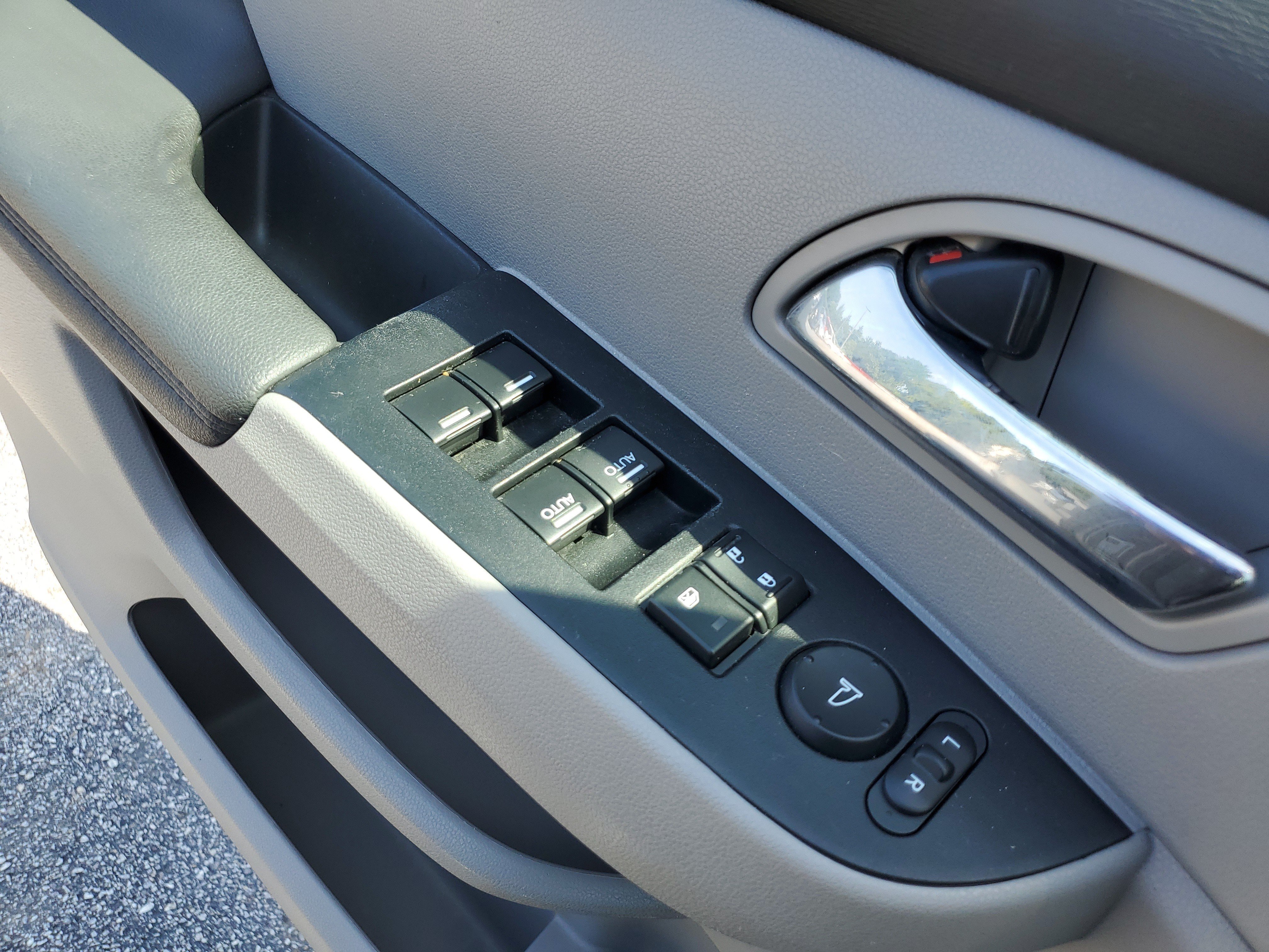 Used 2014 Honda Odyssey Touring image 30