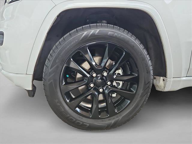Used 2020 Jeep Grand Cherokee Altitude AWD/4WD image 24