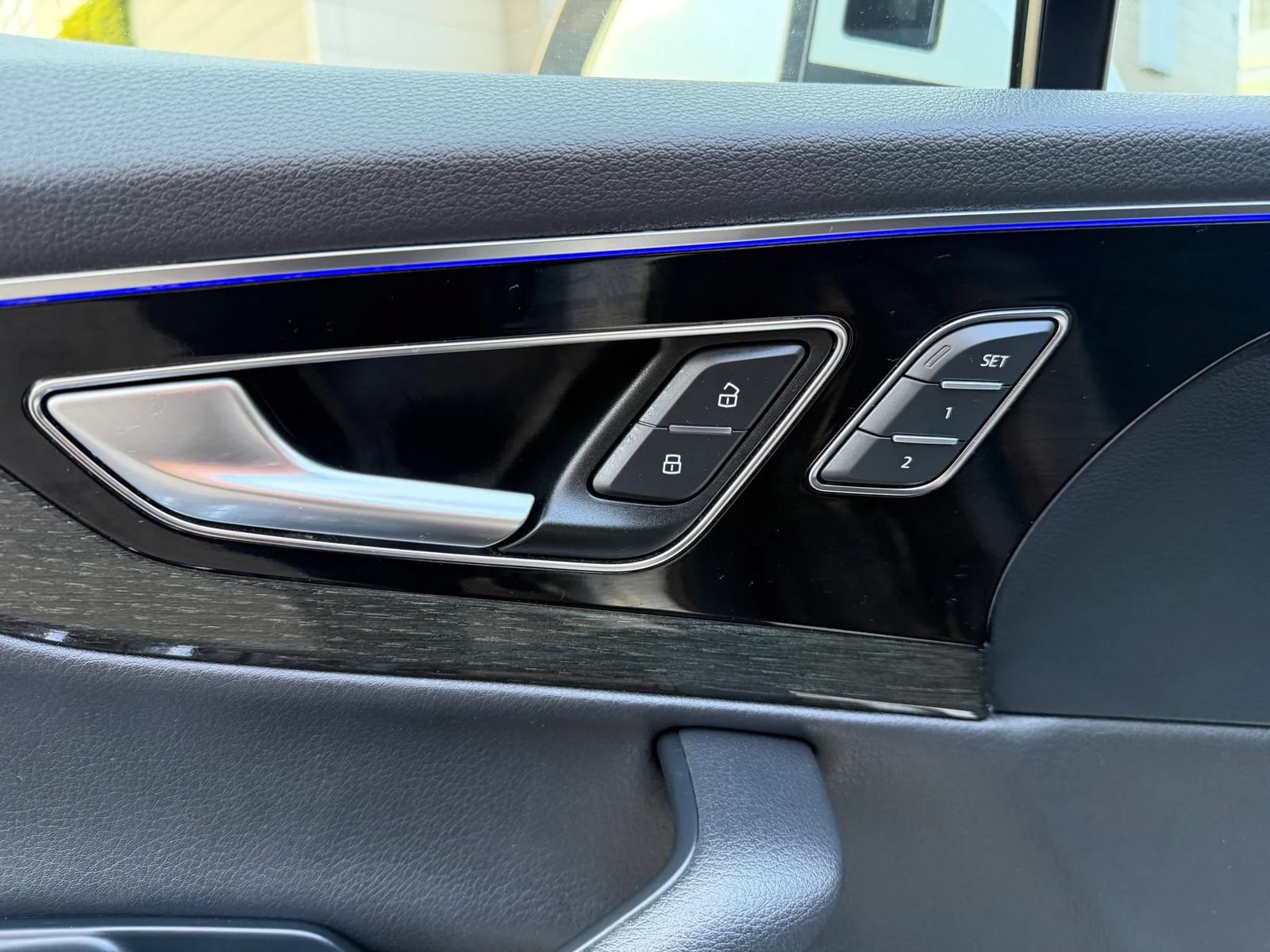 Used 2018 Audi Q7 3.0T Prestige AWD/4WD image 41