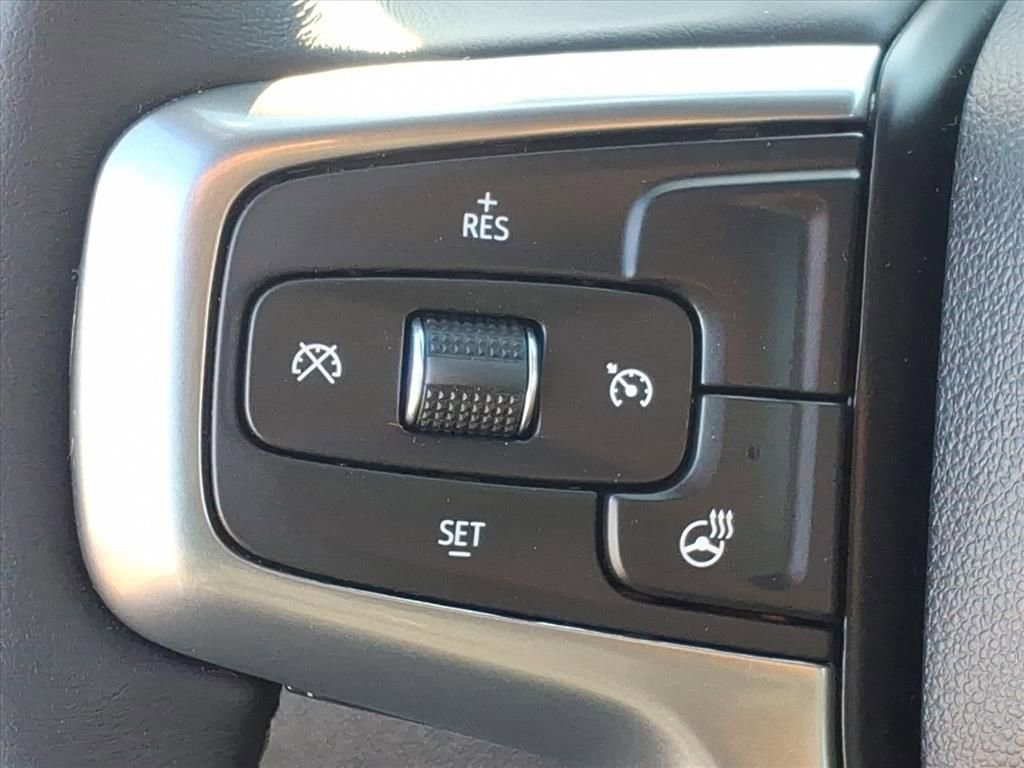 Used 2020 Chevrolet Silverado 2500 LT w/ Convenience Package image 11