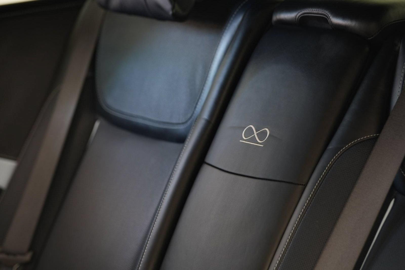 Certified 2020 Rolls-Royce Ghost RWD image 24