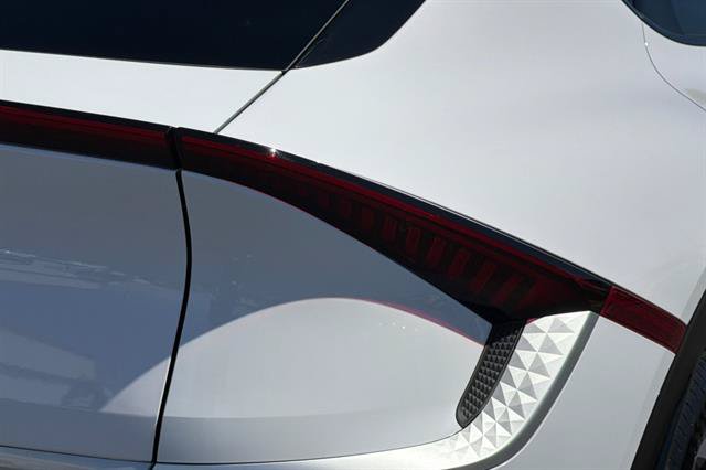 New 2026 Kia EV6 Wind RWD image 32
