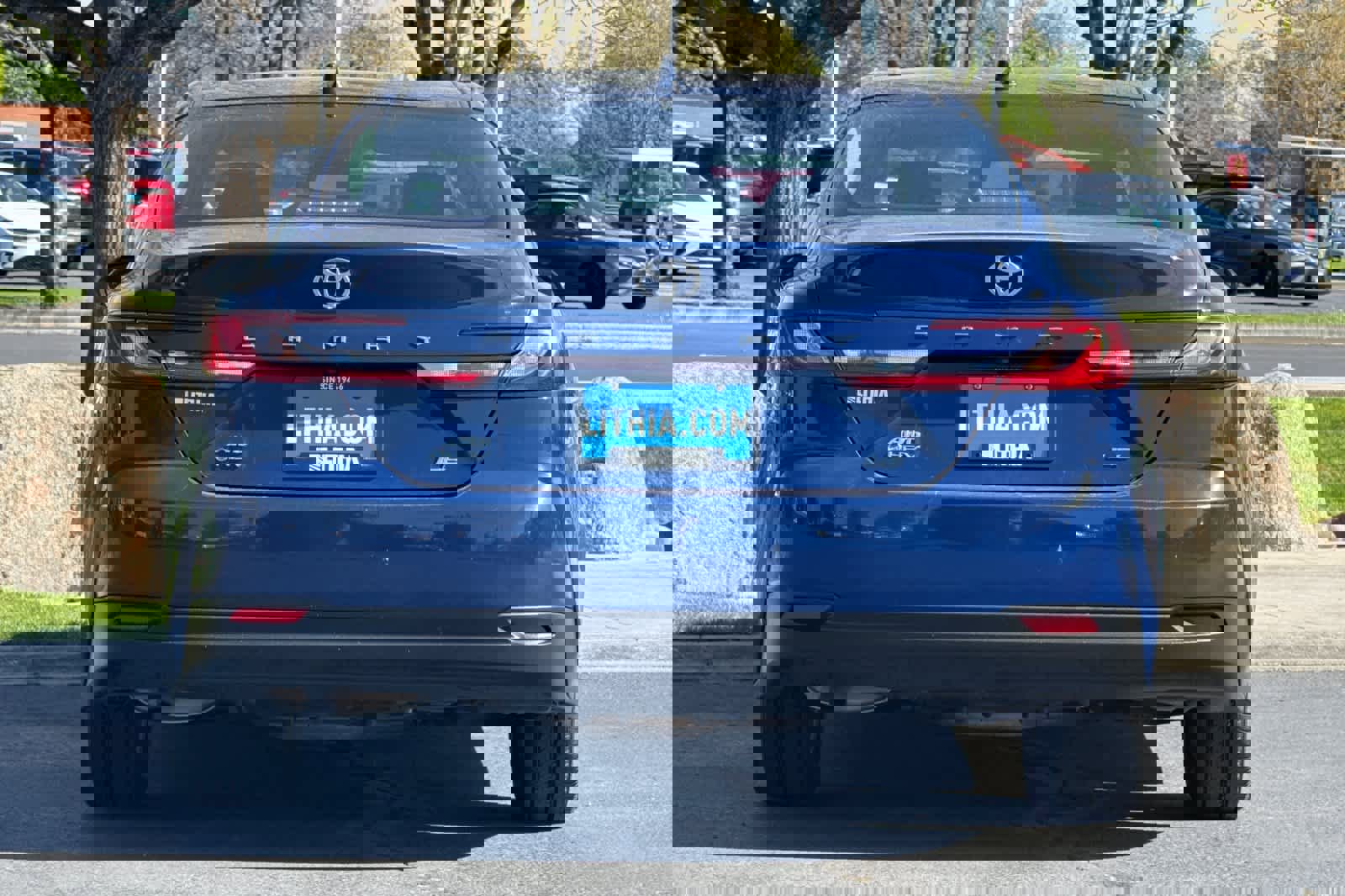 Used 2025 Toyota Camry LE AWD/4WD image 7