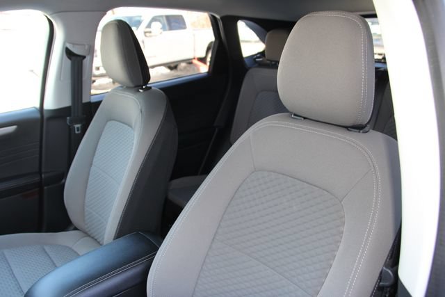 Used 2022 Ford Escape SE w/ Cold Weather Package AWD/4WD image 18