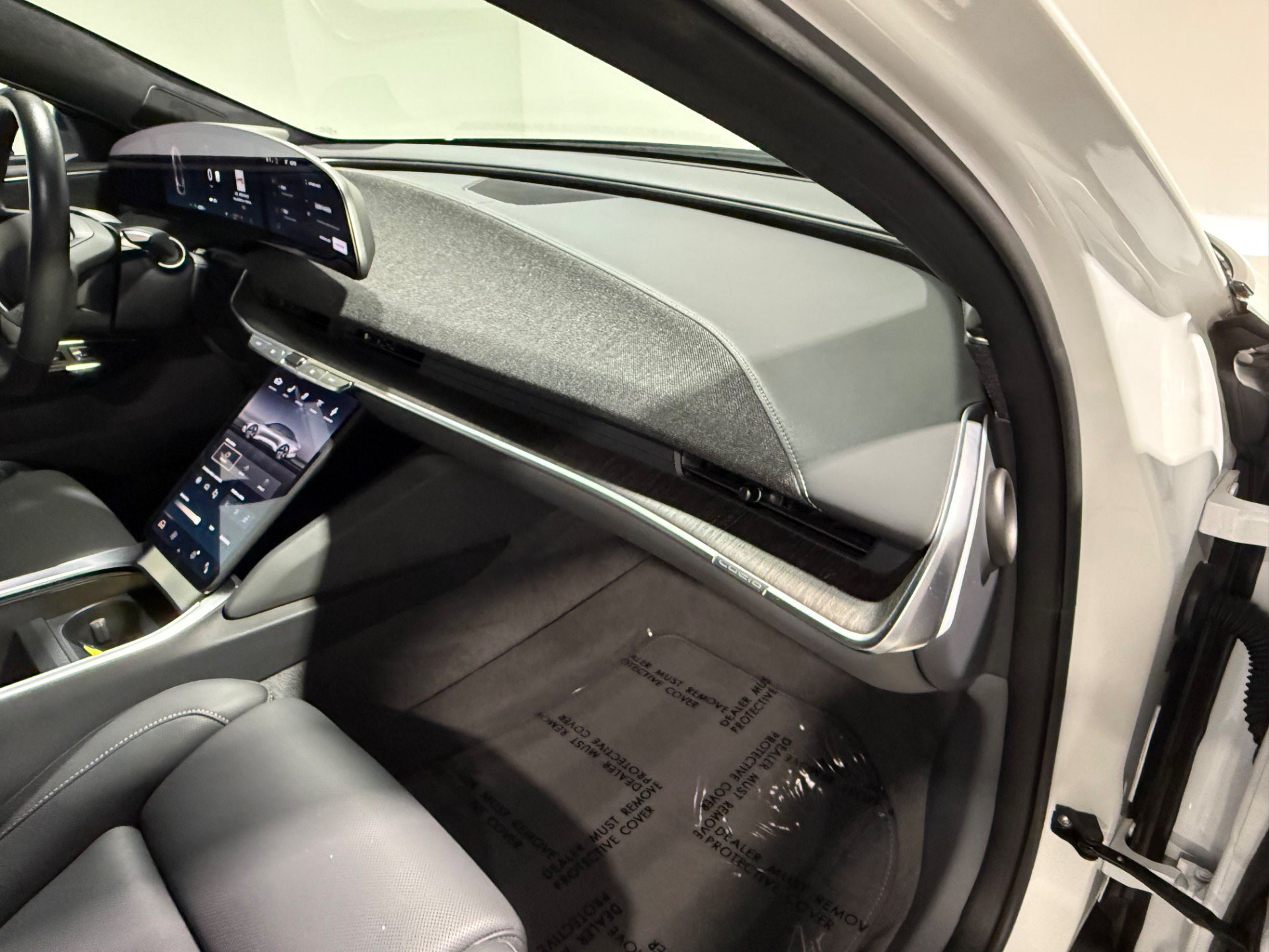 Used 2024 Lucid Air Touring AWD/4WD image 46