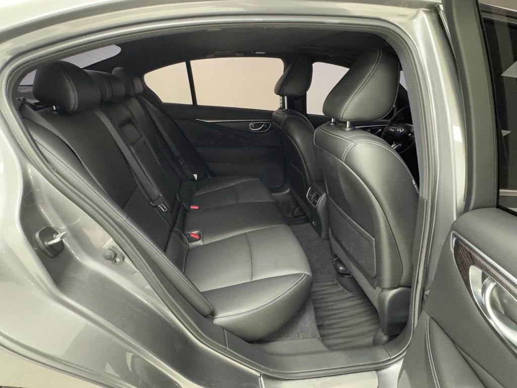 Used 2022 INFINITI Q50 Sensory image 16