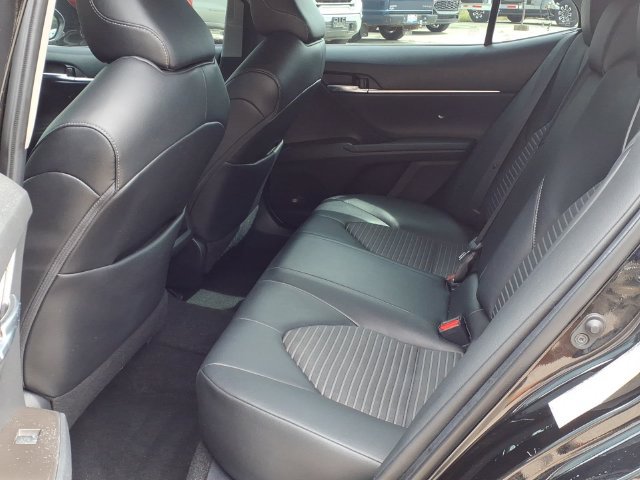 Used 2021 Toyota Camry SE FWD image 13
