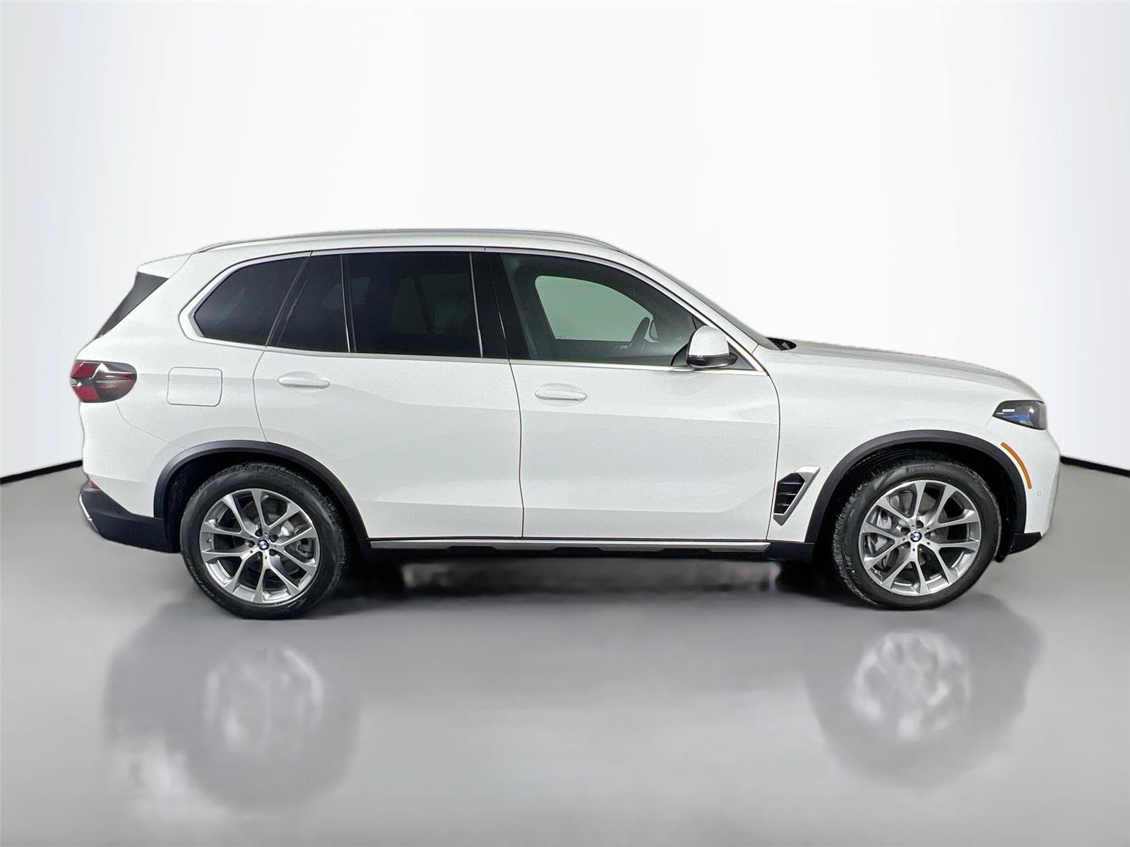 New 2026 BMW X5 xDrive50e AWD/4WD image 7