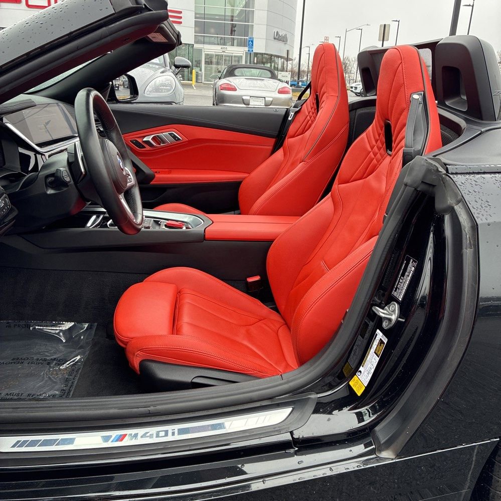 Used 2022 BMW Z4 M40i w/ Premium Package image 5