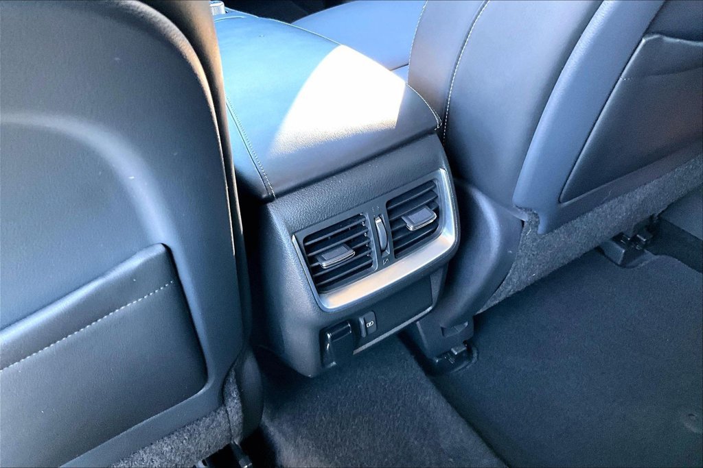 Used 2019 INFINITI QX50 Luxe w/ Navigation Package FWD image 32