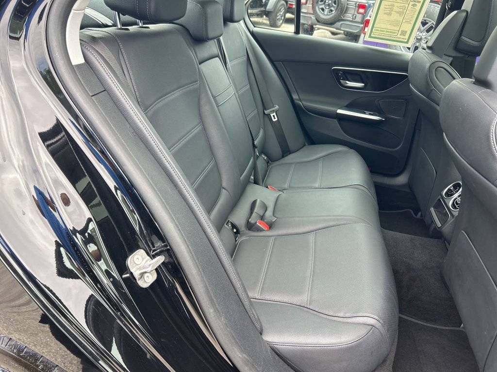 Used 2025 Mercedes-Benz C 300 Sedan image 24