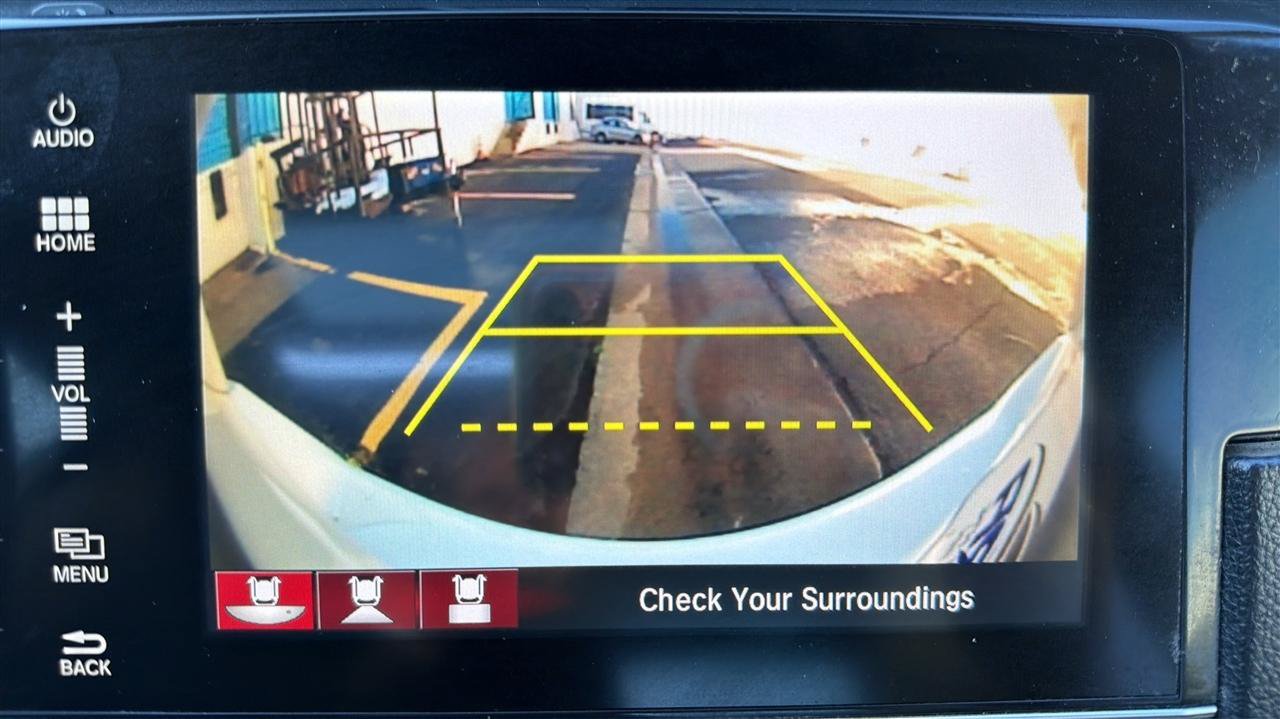 Used 2018 Honda Civic Touring image 28