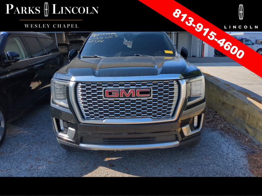Used 2022 GMC Yukon XL Denali w/ Denali Ultimate Package image 3