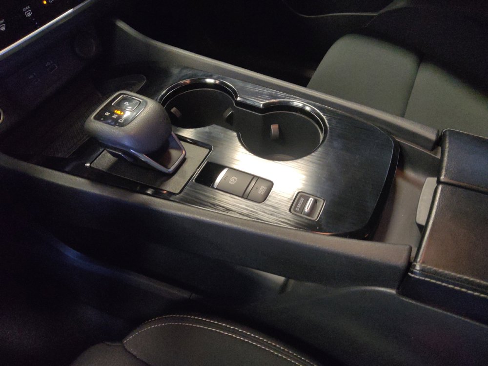 Used 2023 Nissan Rogue S FWD image 26