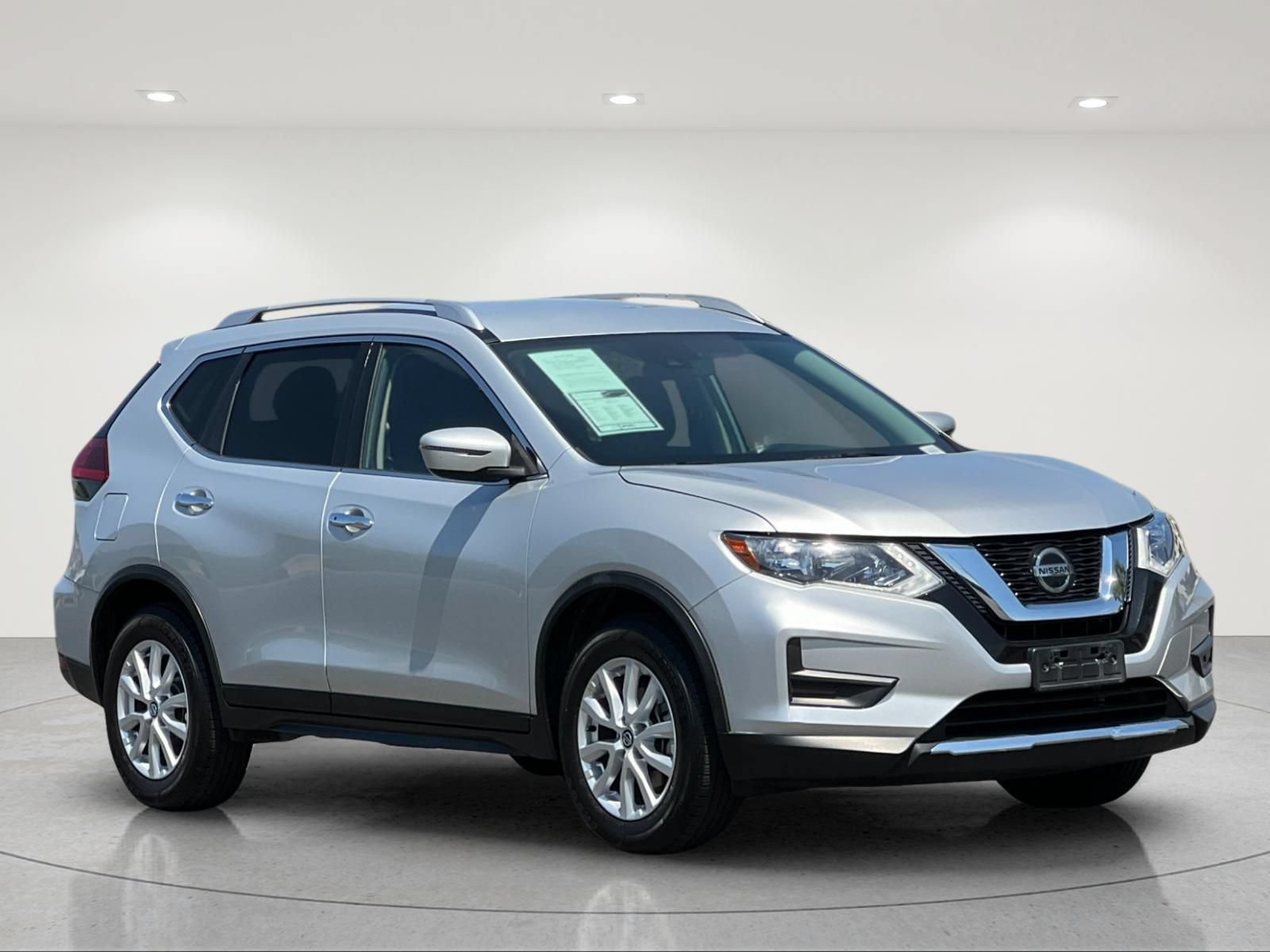 Used 2020 Nissan Rogue SV FWD image 7