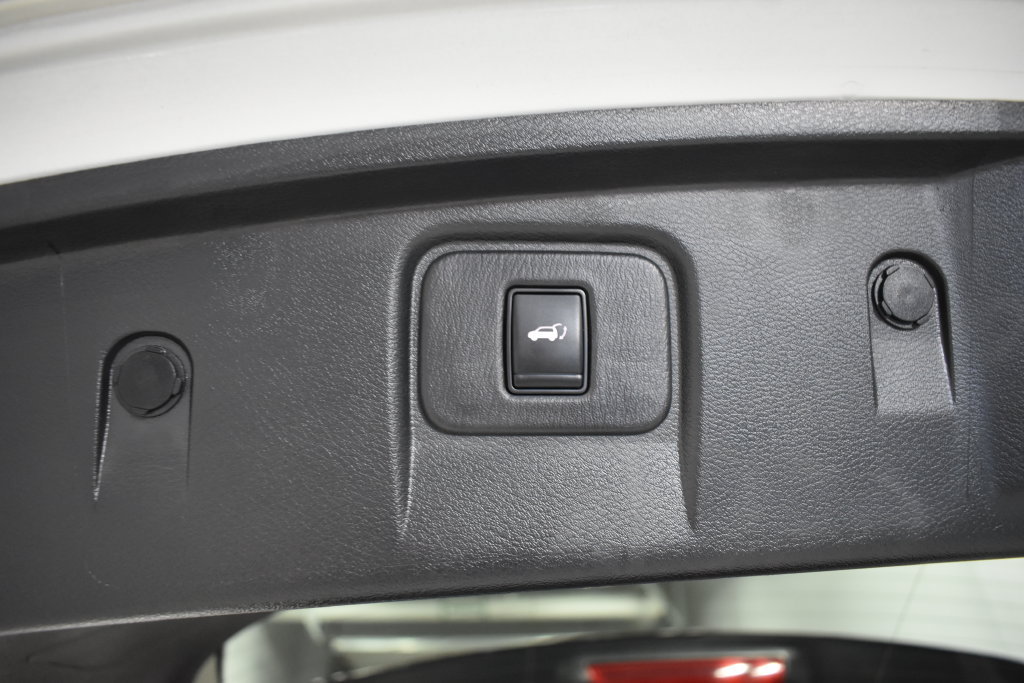 Certified 2023 Nissan Murano Platinum w/ Cargo Package FWD image 35
