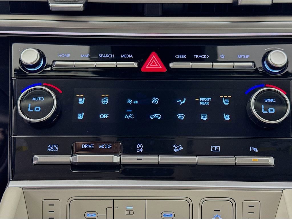 Used 2025 Hyundai Santa Fe Calligraphy image 19