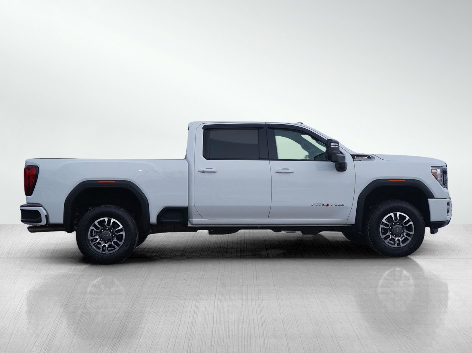 Used 2022 GMC Sierra 3500 AT4 w/ AT4 Preferred Package image 6