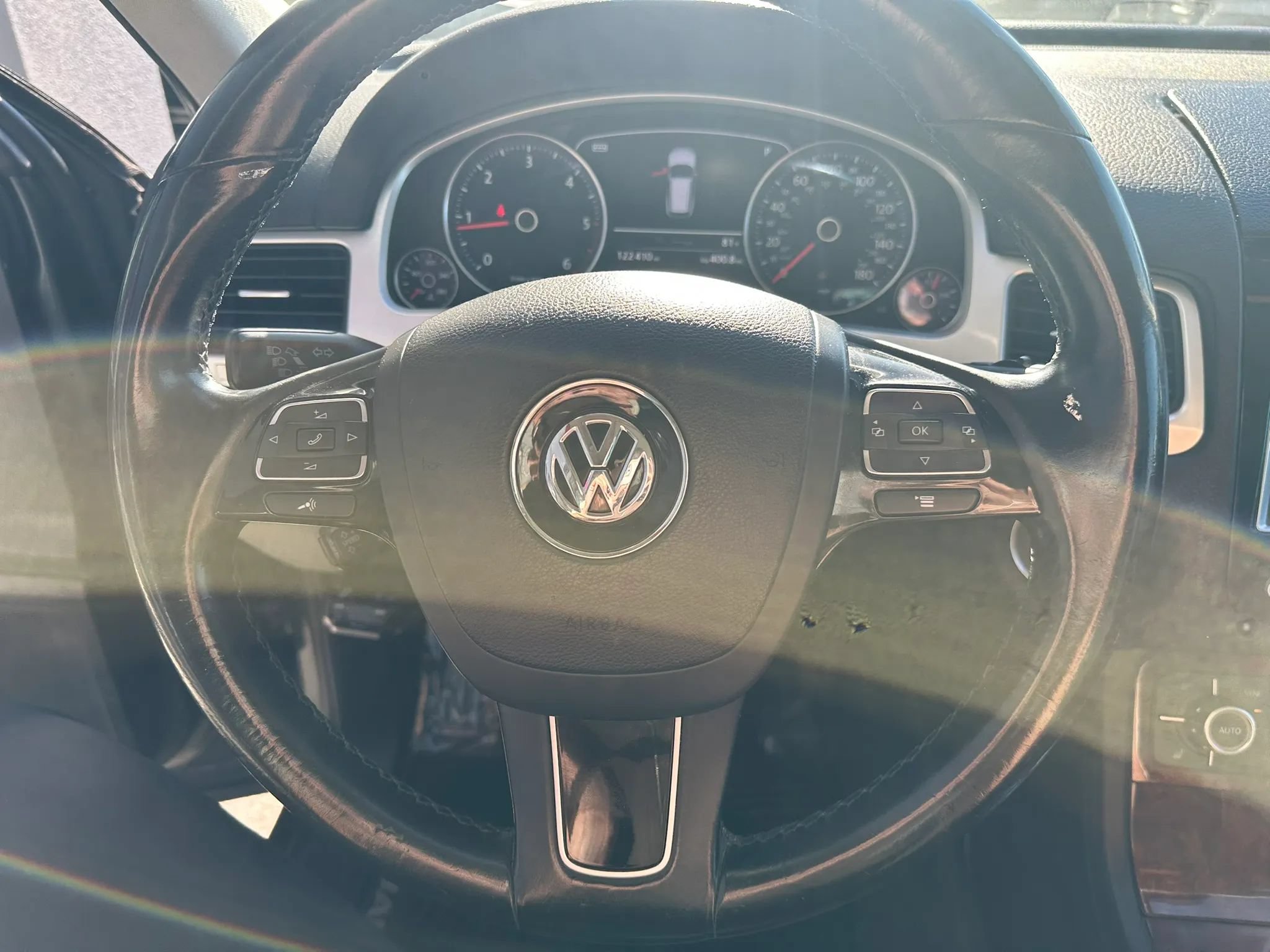 Used 2014 Volkswagen Touareg TDI AWD/4WD image 11