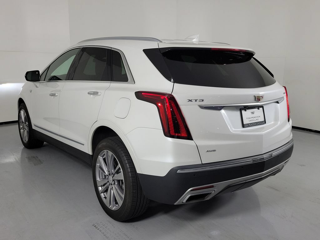 Certified 2024 Cadillac XT5 Premium Luxury w/ LPO, Floor Liner Package AWD/4WD image 4