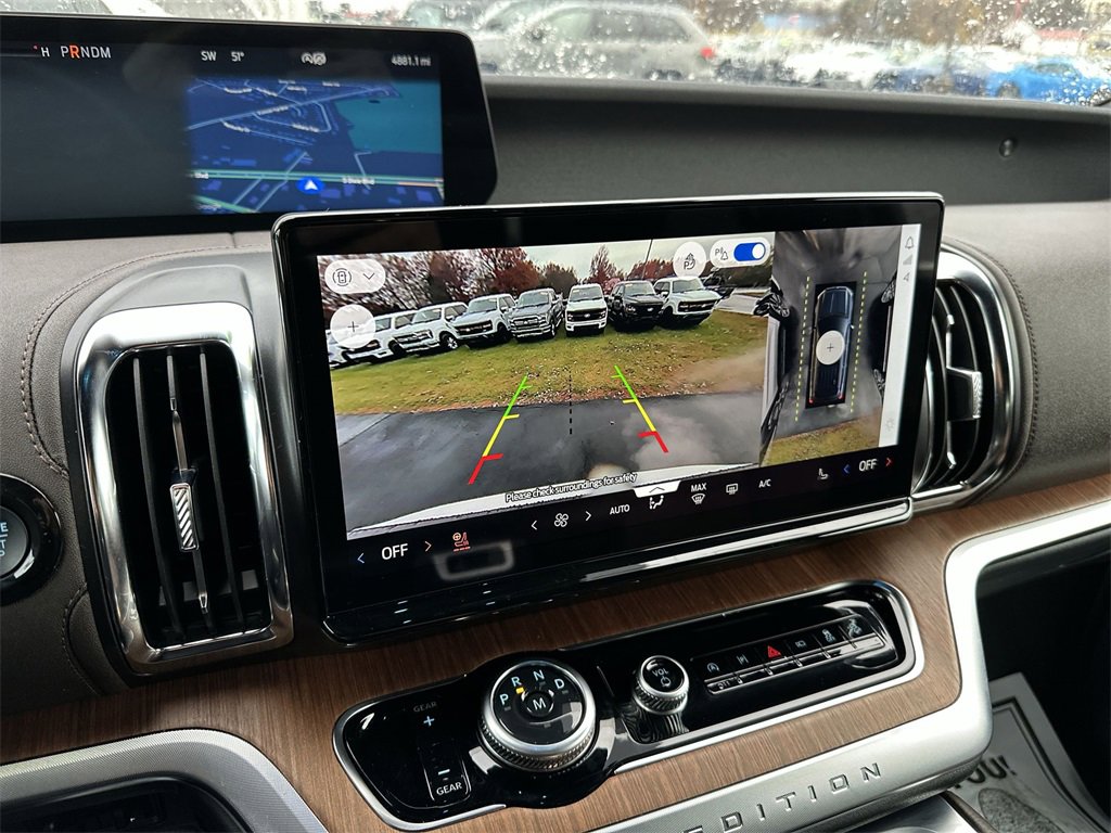 Used 2025 Ford Expedition Max King Ranch image 17