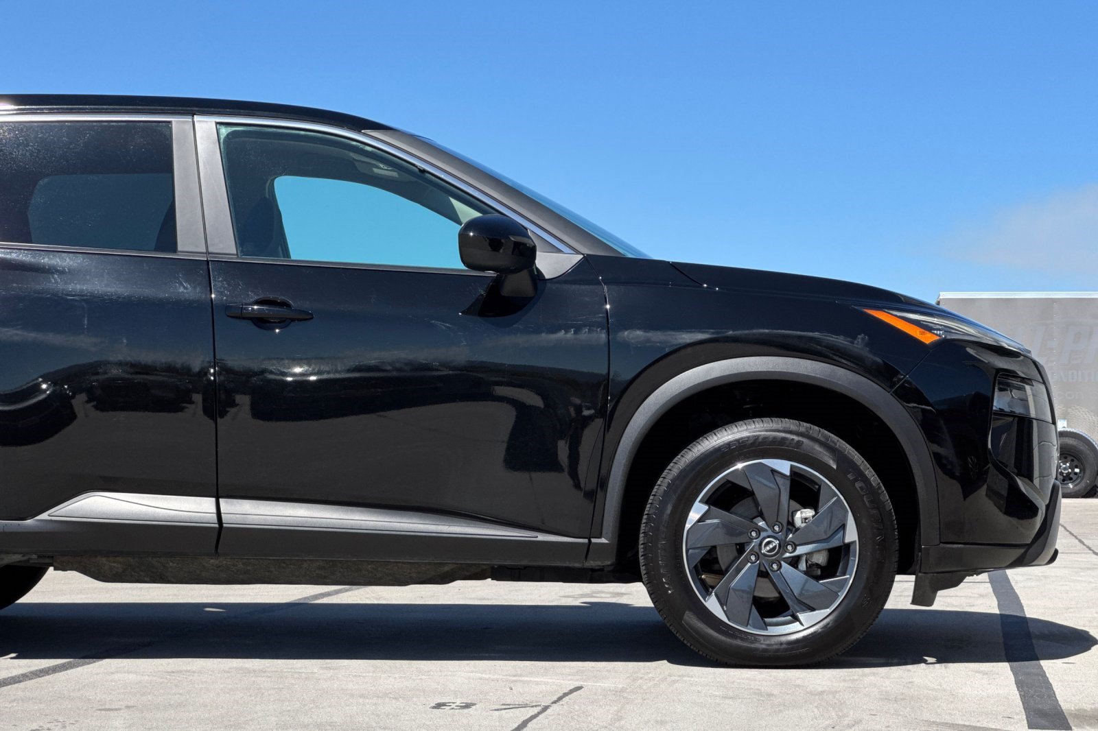 Used 2025 Nissan Rogue SV AWD/4WD image 34