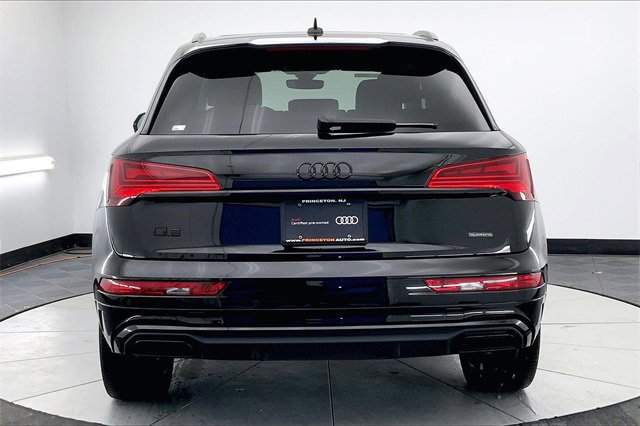 Used 2023 Audi Q5 2.0T Prestige w/ Prestige Package image 4