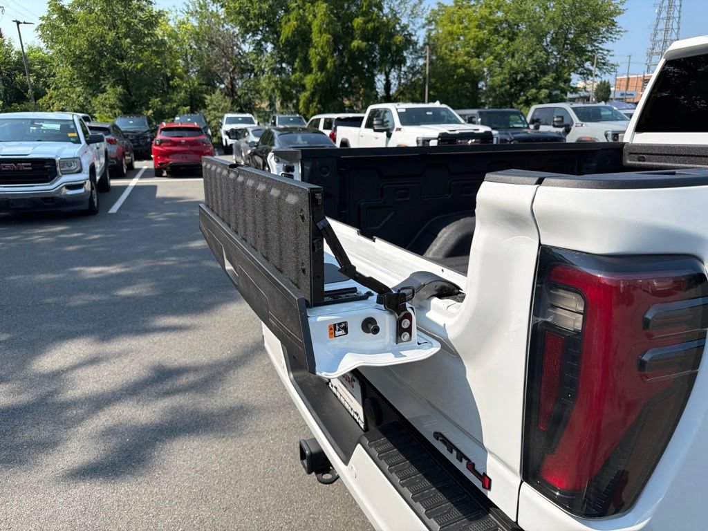 New 2026 GMC Sierra 2500 AT4 w/ AT4 Premium Plus Package AWD/4WD image 40