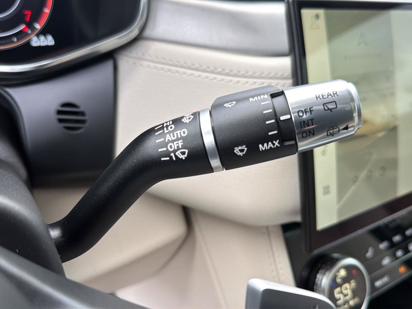 Used 2021 Jaguar F-PACE R-Dynamic S AWD/4WD image 23