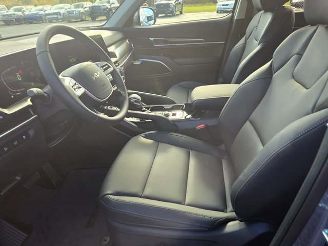 New 2025 Kia Telluride S image 6