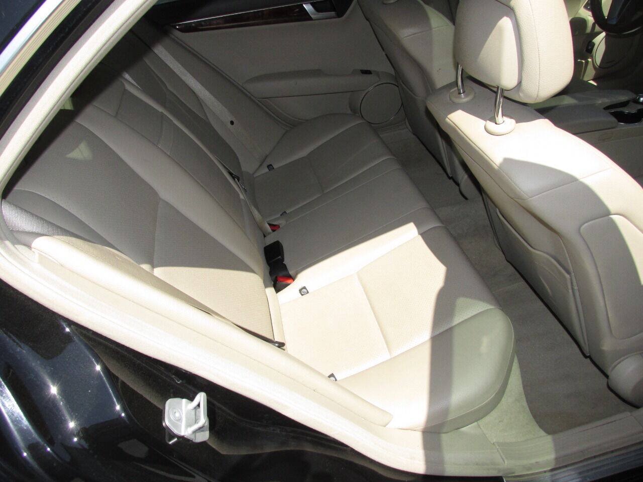 Used 2012 Mercedes-Benz C 300 4MATIC Sedan image 22