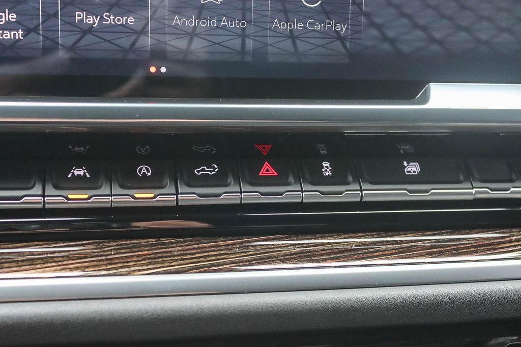 Used 2025 GMC Sierra 1500 Elevation image 35