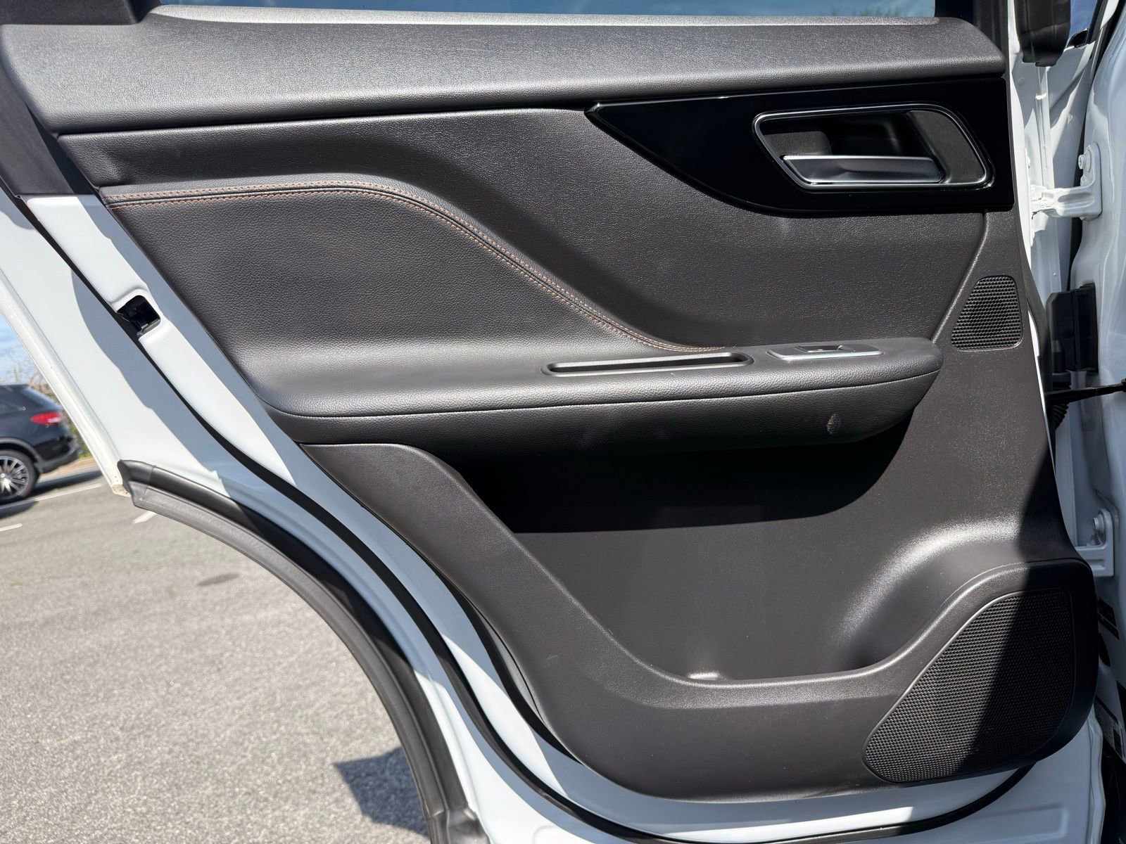 Used 2018 Jaguar F-PACE Prestige image 28