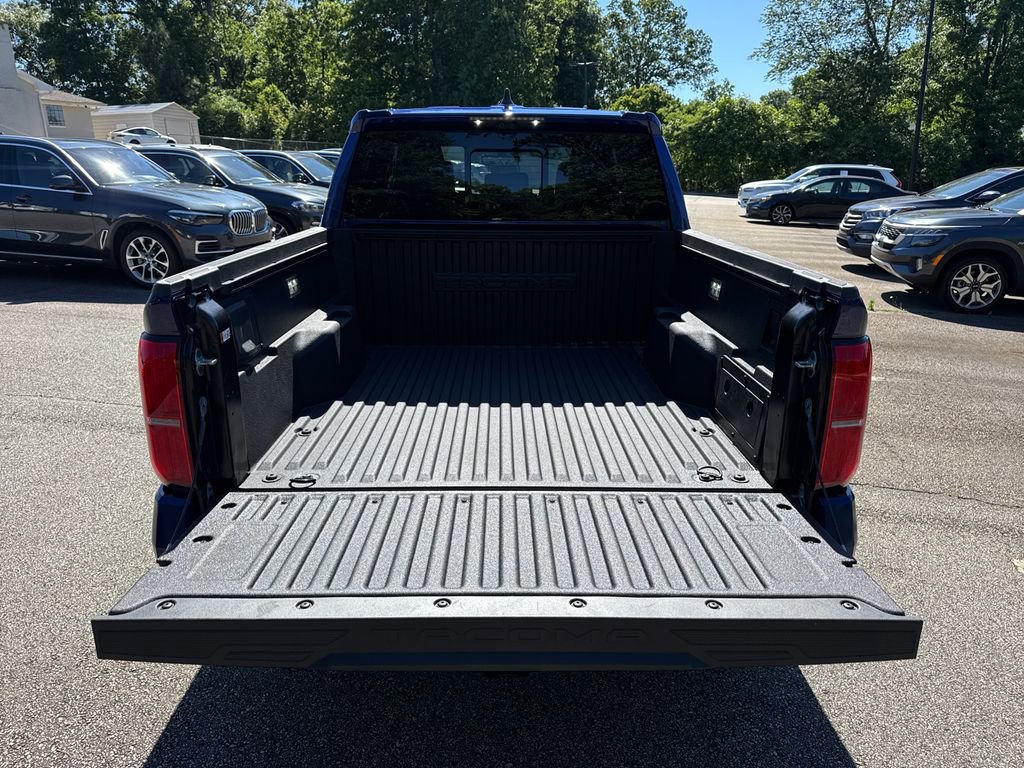 Used 2025 Toyota Tacoma Limited AWD/4WD image 18