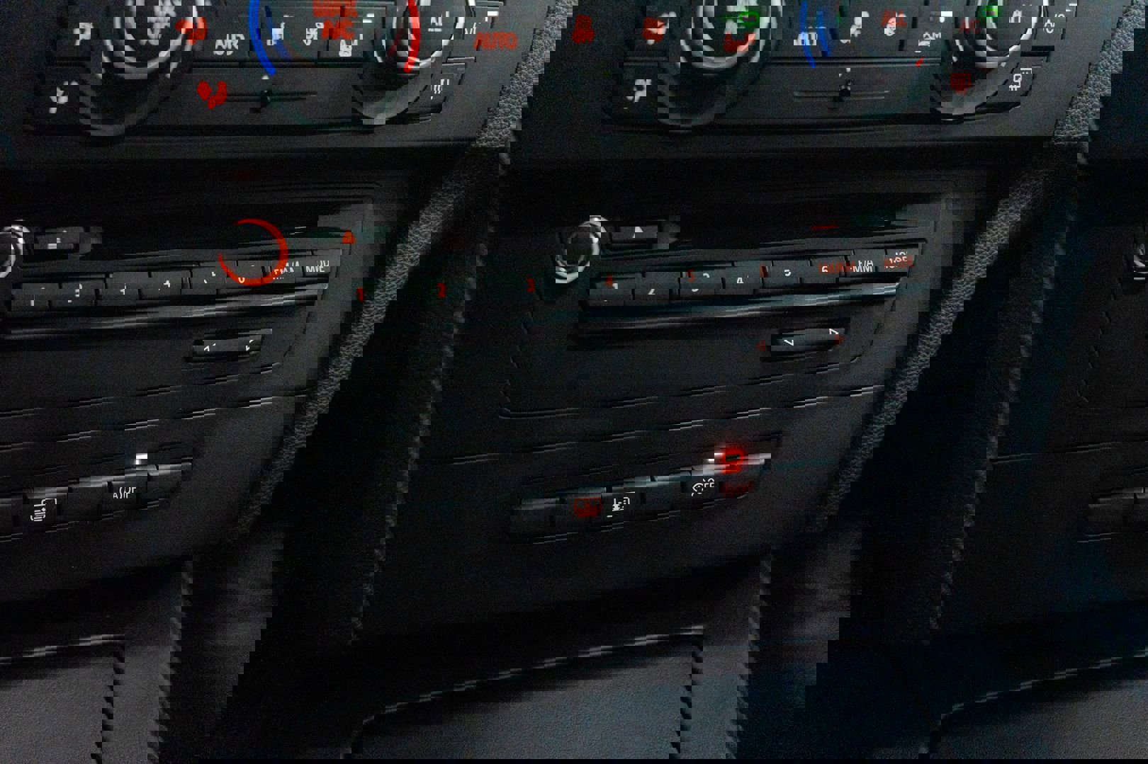 Used 2013 BMW M3 Coupe image 40