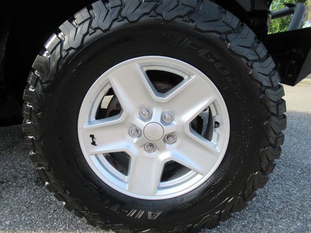 Used 2014 Jeep Wrangler Unlimited Sport w/ Quick Order Package 24S AWD/4WD image 8