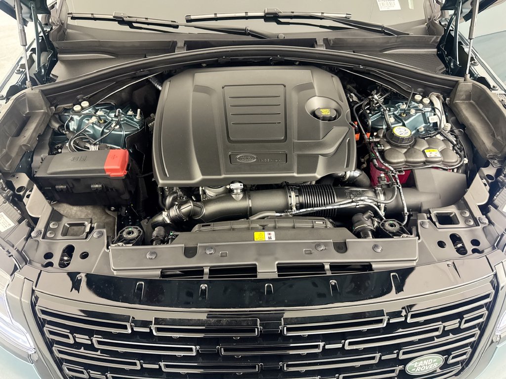 New 2026 Land Rover Range Rover Velar Belgravia AWD/4WD image 31