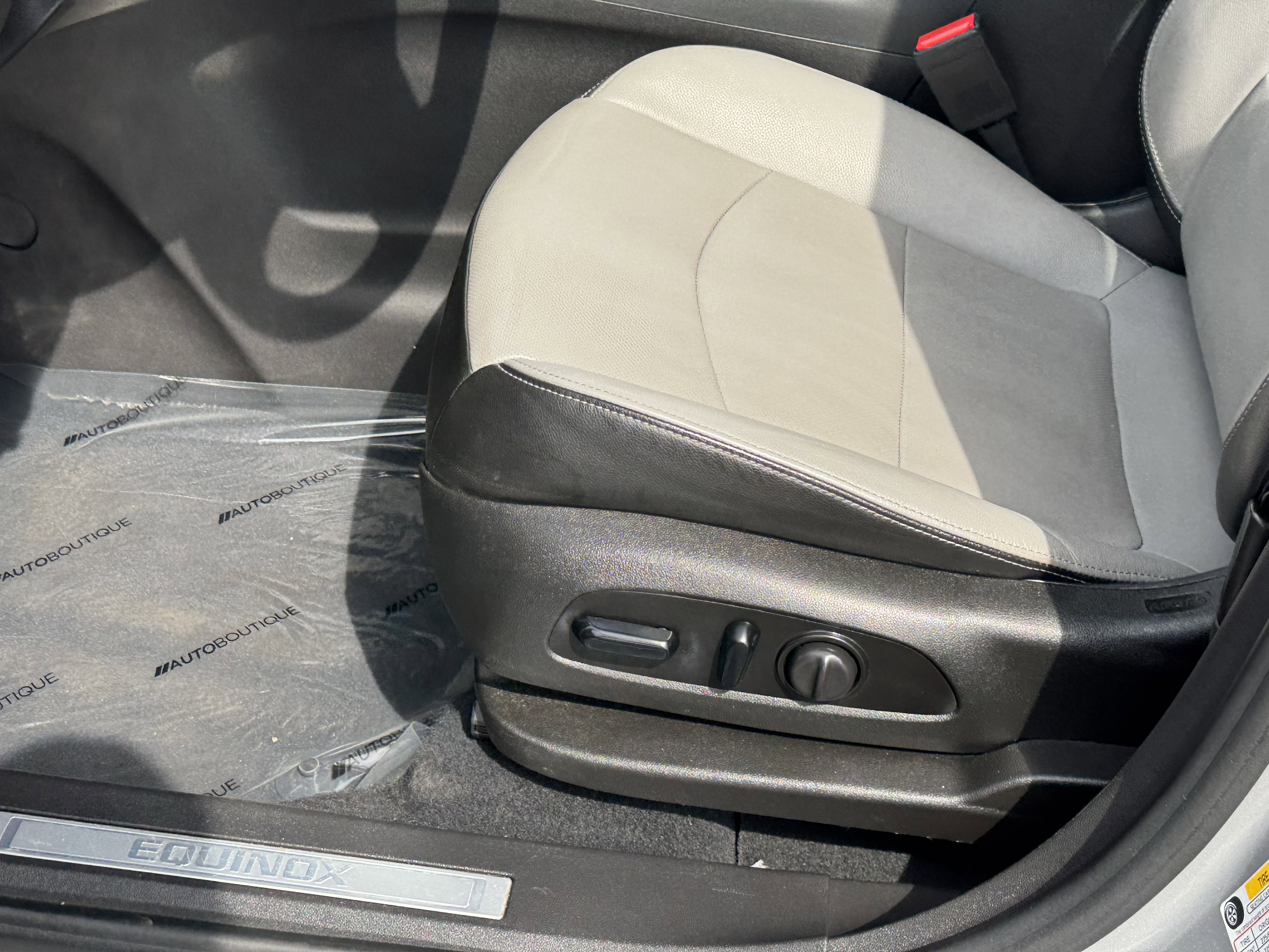 Used 2021 Chevrolet Equinox Premier image 35