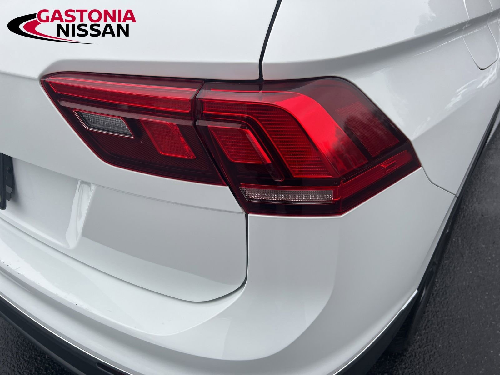 Used 2024 Volkswagen Tiguan SE image 17