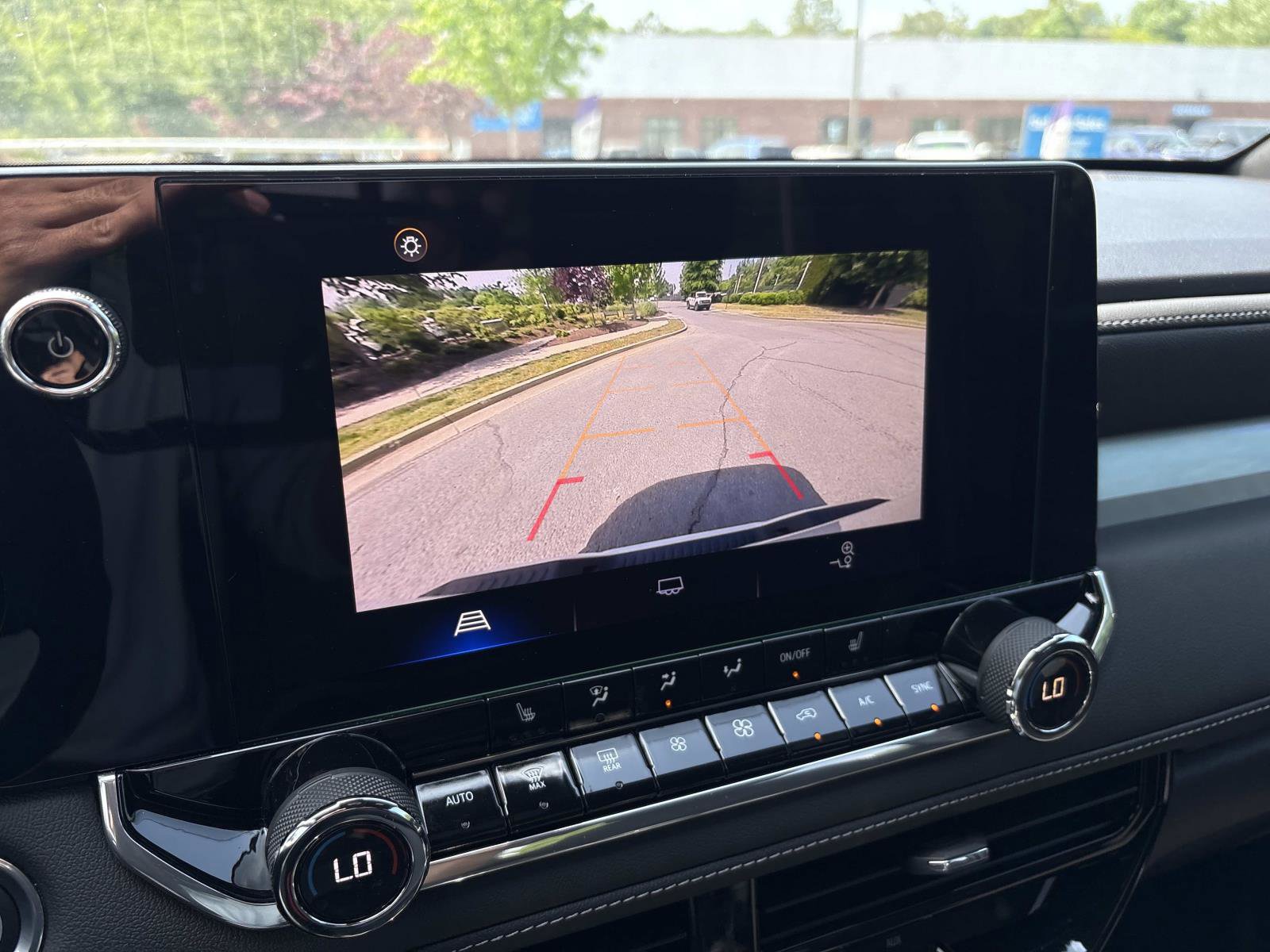 Used 2023 Chevrolet Colorado LT w/ LT Convenience Package II AWD/4WD image 22