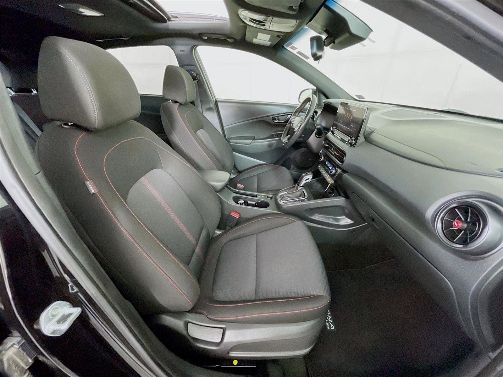 Used 2022 Hyundai Kona N Line w/ Tech Package image 32