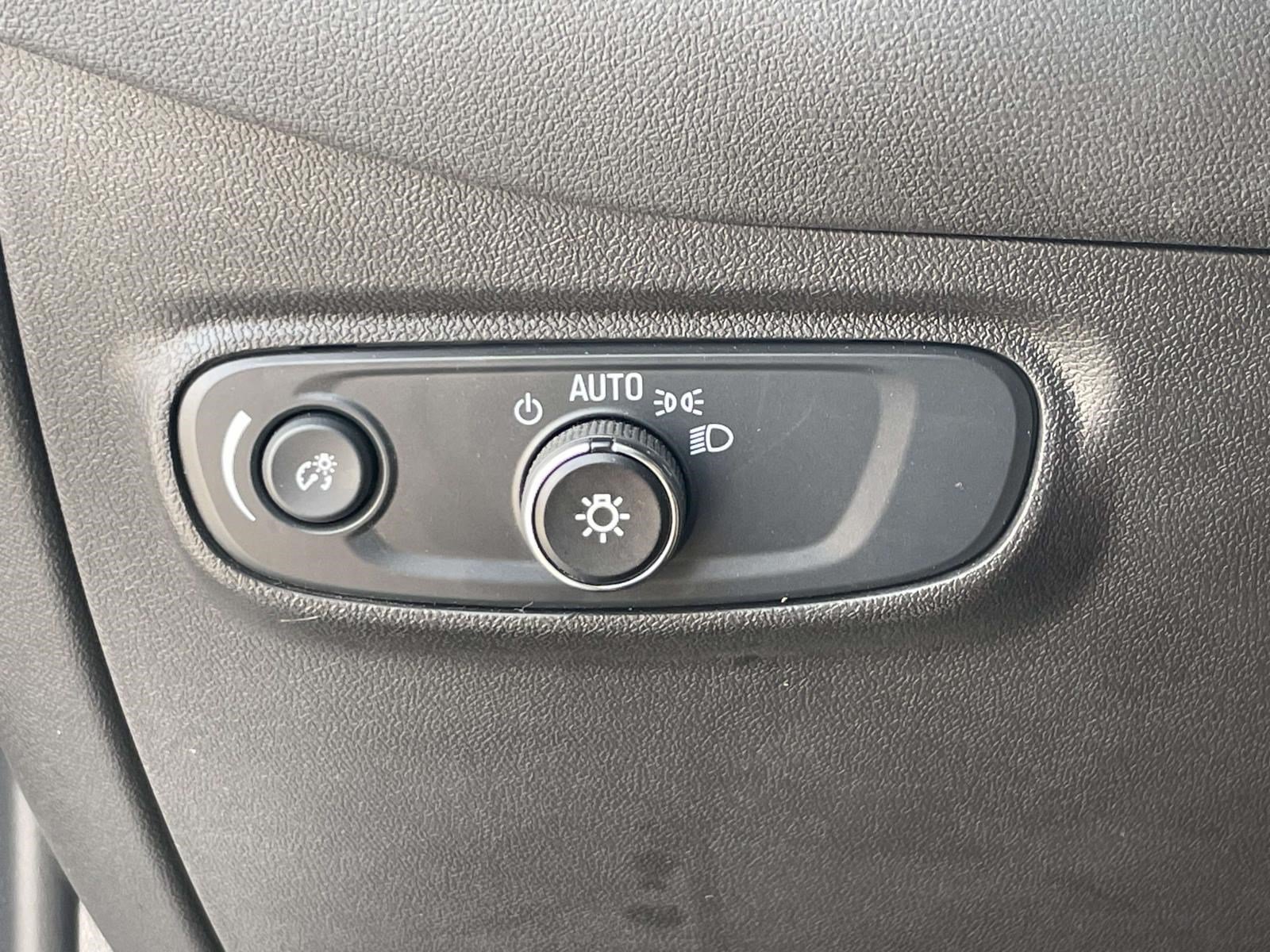 Used 2024 Chevrolet Equinox RS FWD image 18