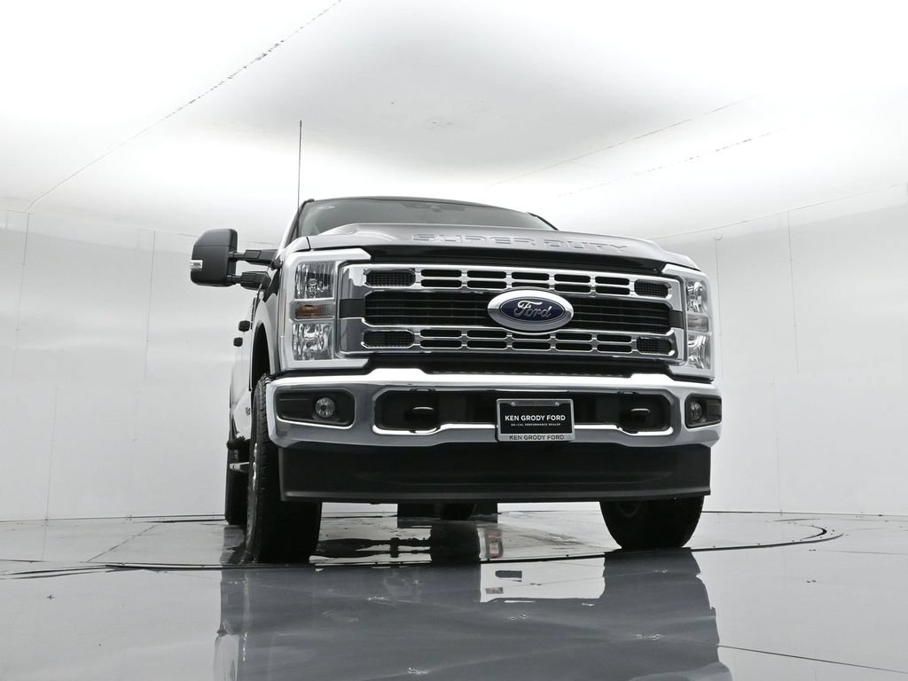 New 2026 Ford F250 XLT w/ FX4 Off-Road Package AWD/4WD image 45