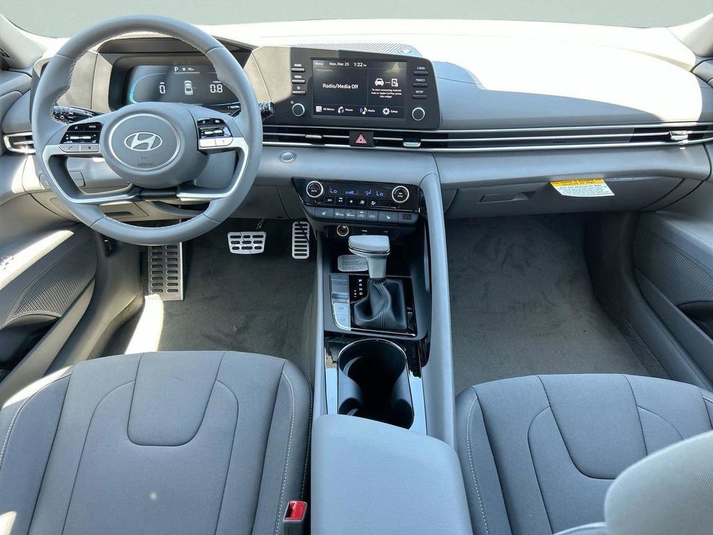 New 2026 Hyundai Elantra SEL Sport image 17