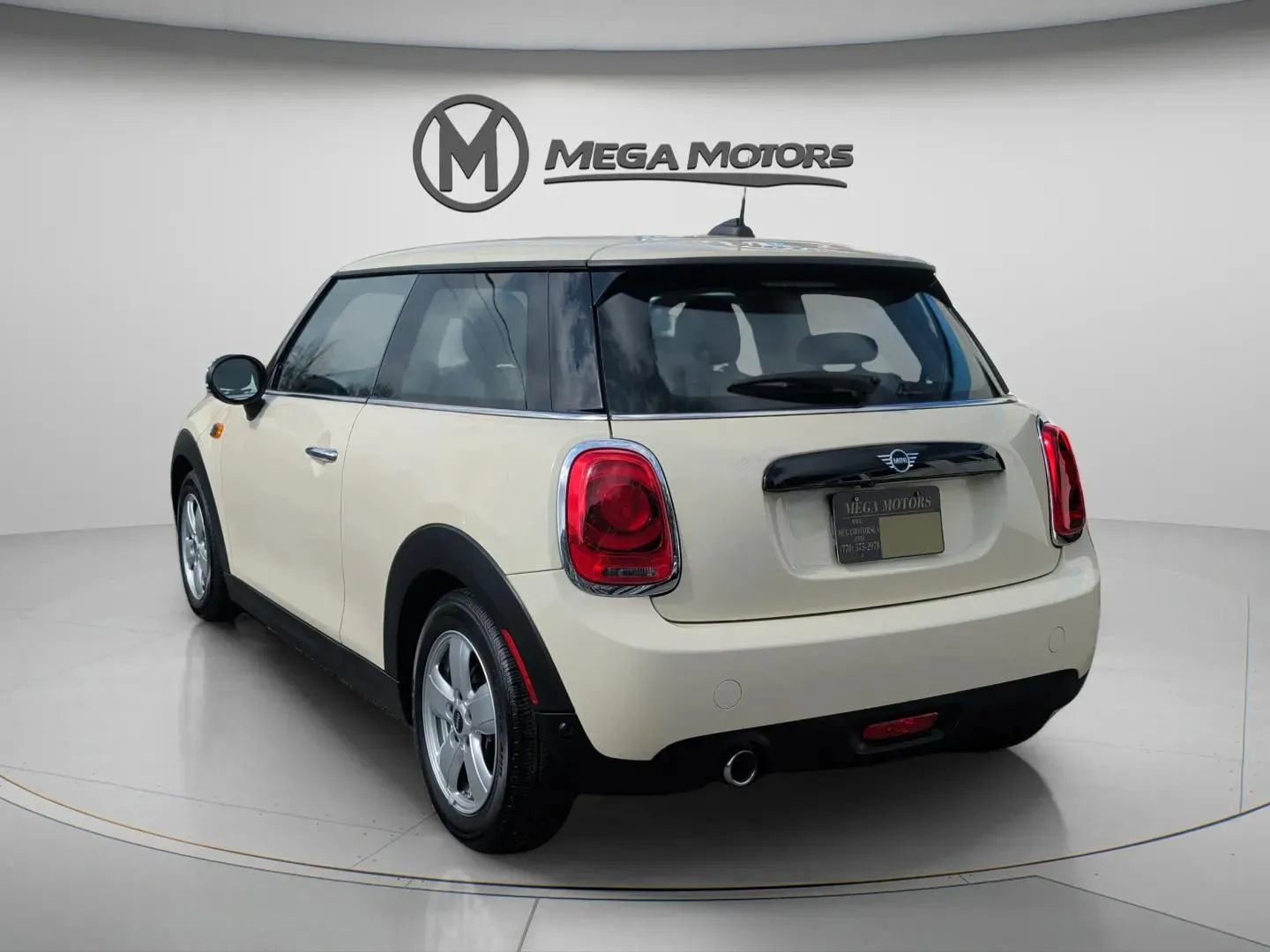 Used 2019 MINI Cooper 2-Door Hardtop FWD image 5