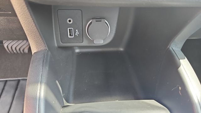 Used 2025 Nissan Kicks Play S FWD image 20