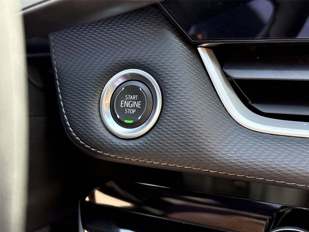 Used 2025 Chevrolet Equinox LT image 15